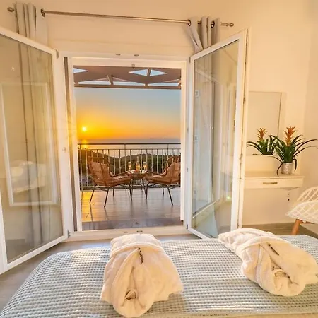 Fiscardo Luxury Stone Suzana ,with Sunset View! ヴィラ フィスカルドン